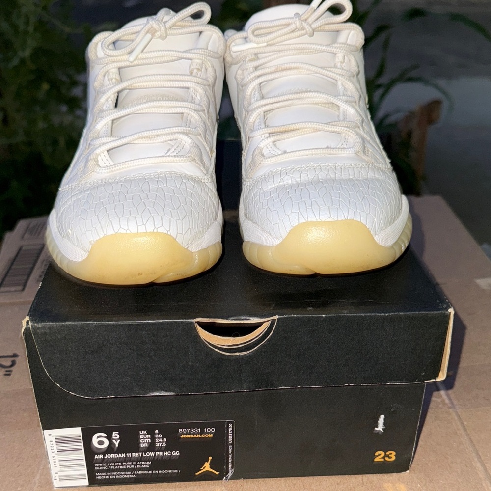 Jordan Kids Sneakers - Cream and Gold